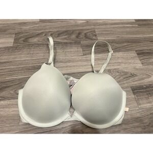 Victoria's Secret Light Green Push-Up Bra 32D